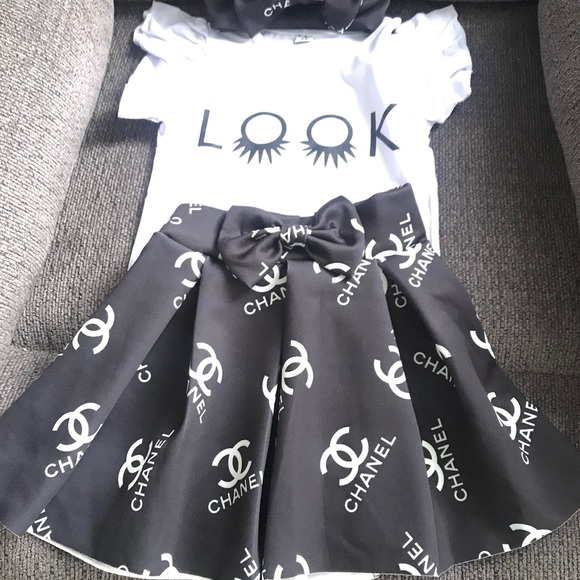 Ready-To-Wear - Picture 1 of 6